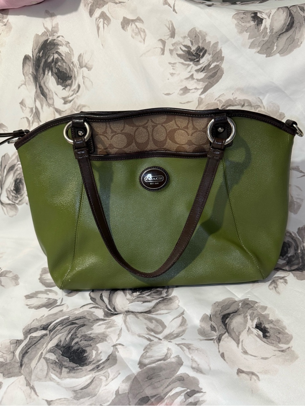 Coach Olive Green Leather Shoulder Bag with Brown Signature Trim